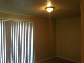 2707 Windswept Cove-Unit -202 in Austin, TX - Building Photo - Building Photo