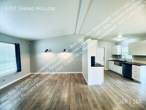 6707 Spring Hollow St in San Antonio, TX - Building Photo - Building Photo