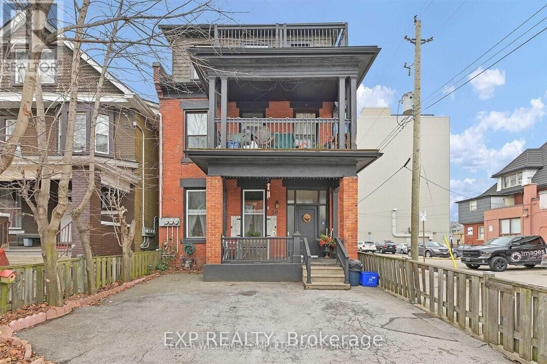 50 East Avenue S in Hamilton, ON - Building Photo