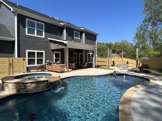 1608 Alcovy Ridge Xing in Loganville, GA - Building Photo - Building Photo