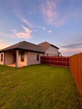 417 Alpha Rd in Pilot Point, TX - Building Photo - Building Photo