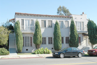 1864-68 N Commonwealth Ave in Los Angeles, CA - Building Photo - Building Photo