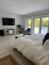 1048 Orchid Oak Dr in Vero Beach, FL - Foto de edificio - Building Photo