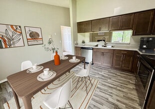 Boulevard Apartments in Auburn Hills, MI - Building Photo - Building Photo