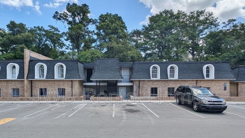 7201 Arlington Expy in Jacksonville, FL - Building Photo