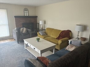 2285 E Carriage Hill Dr in Traverse City, MI - Building Photo - Building Photo