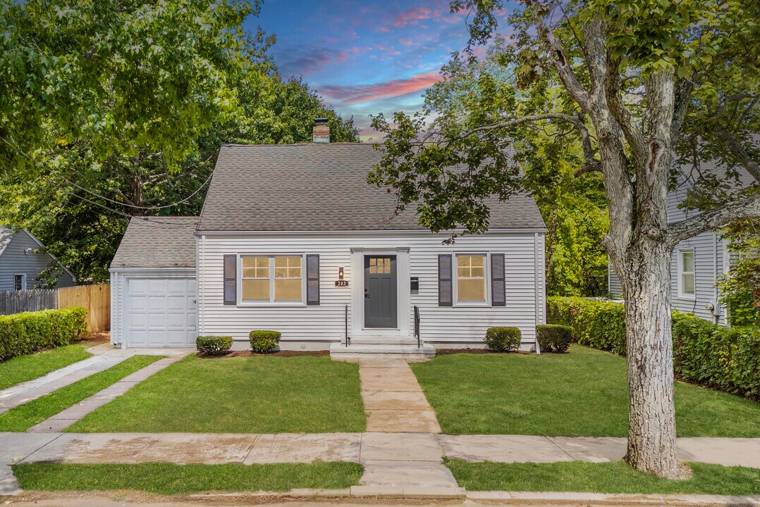 203 Gorham Ave in Hamden, CT - Building Photo