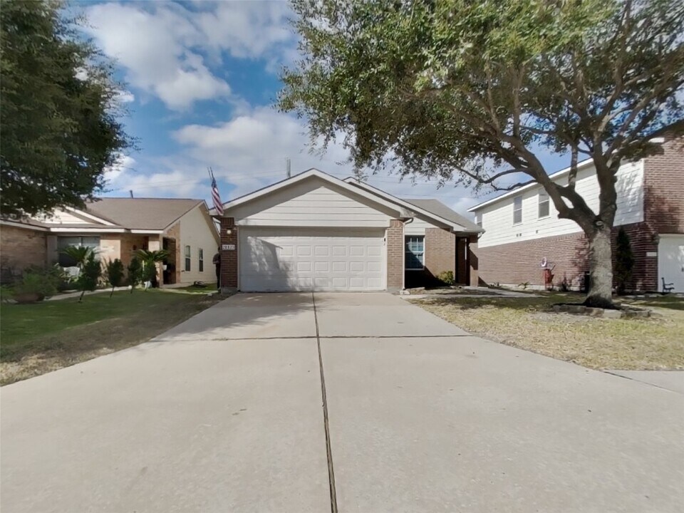 21123 Arcadia Park Ln in Humble, TX - Building Photo