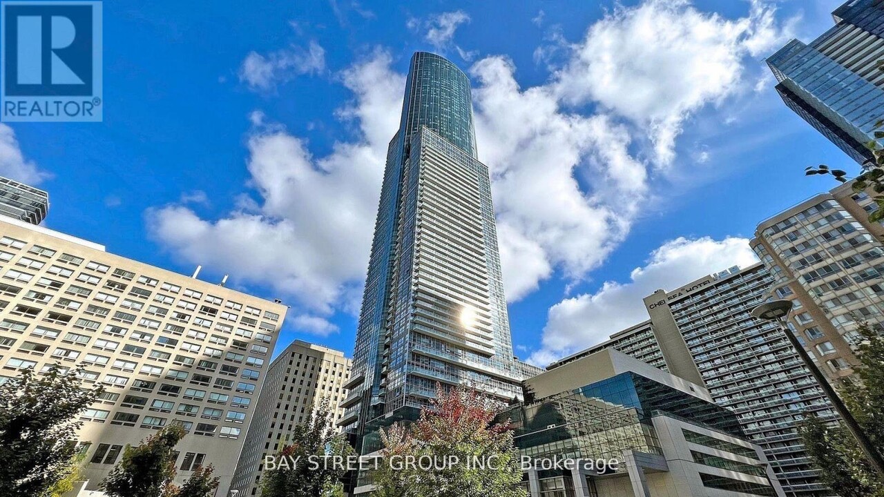 386-3386 Yonge St in Toronto, ON - Building Photo