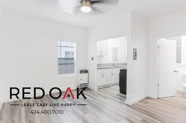 property at 290 Loma Dr