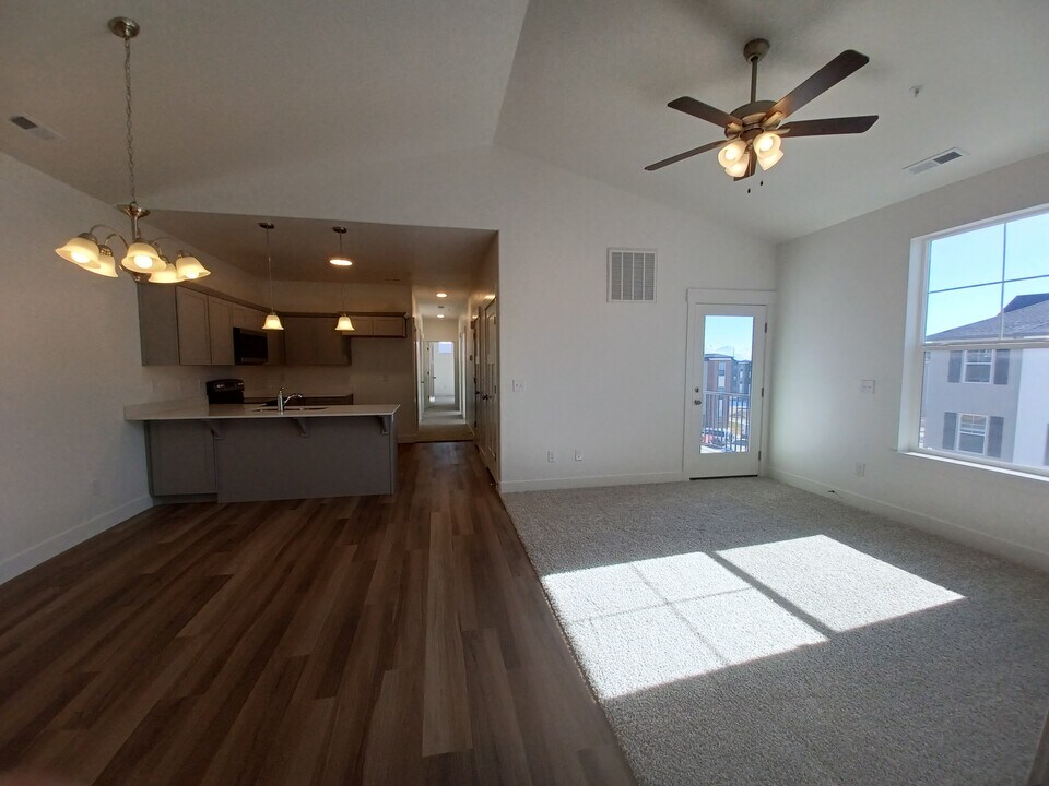 3717 W 1500 N in Lehi, UT - Building Photo