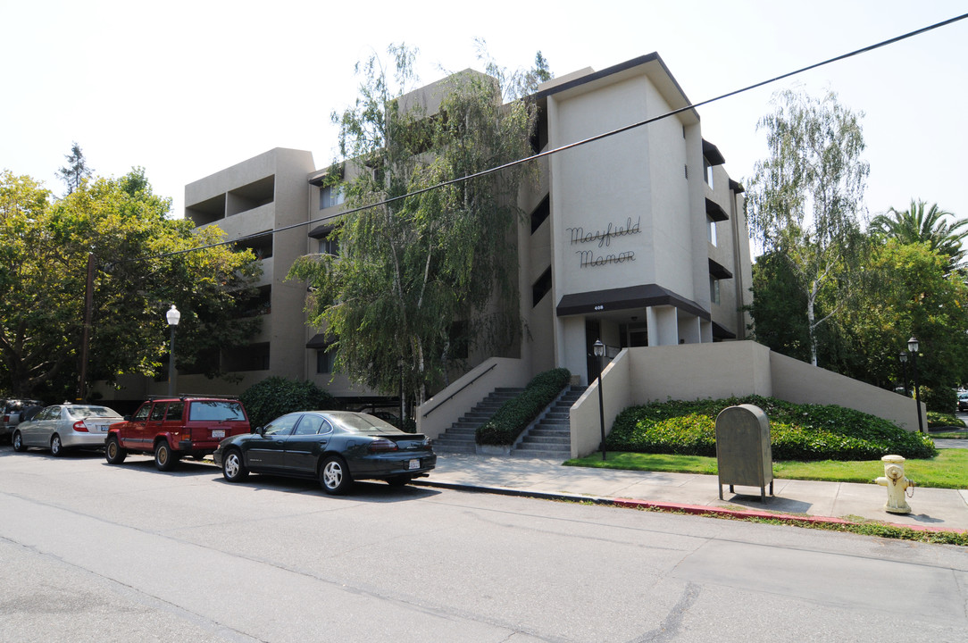 Mayfield Manor in Palo Alto, CA - Building Photo