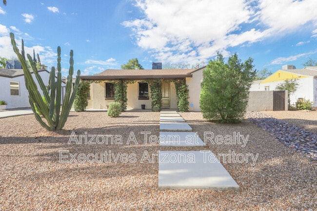 property at 2818 E Malvern St