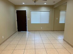R02-440-MF in Whittier, CA - Building Photo - Interior Photo