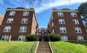 Kingshighway Apartments LLC, in St. Louis, MO - Foto de edificio - Building Photo