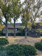 405 W Yale Cir in Glenwood Springs, CO - Foto de edificio - Building Photo