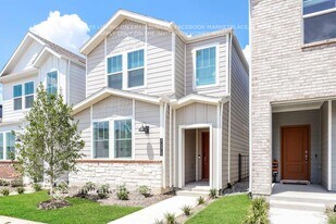 7175 Blue Jay Way in Richland Hills, TX - Building Photo