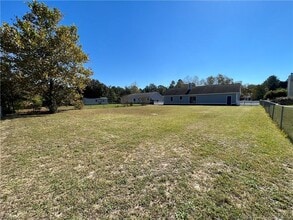 6116 Arabello Rd in Hope Mills, NC - Building Photo - Building Photo