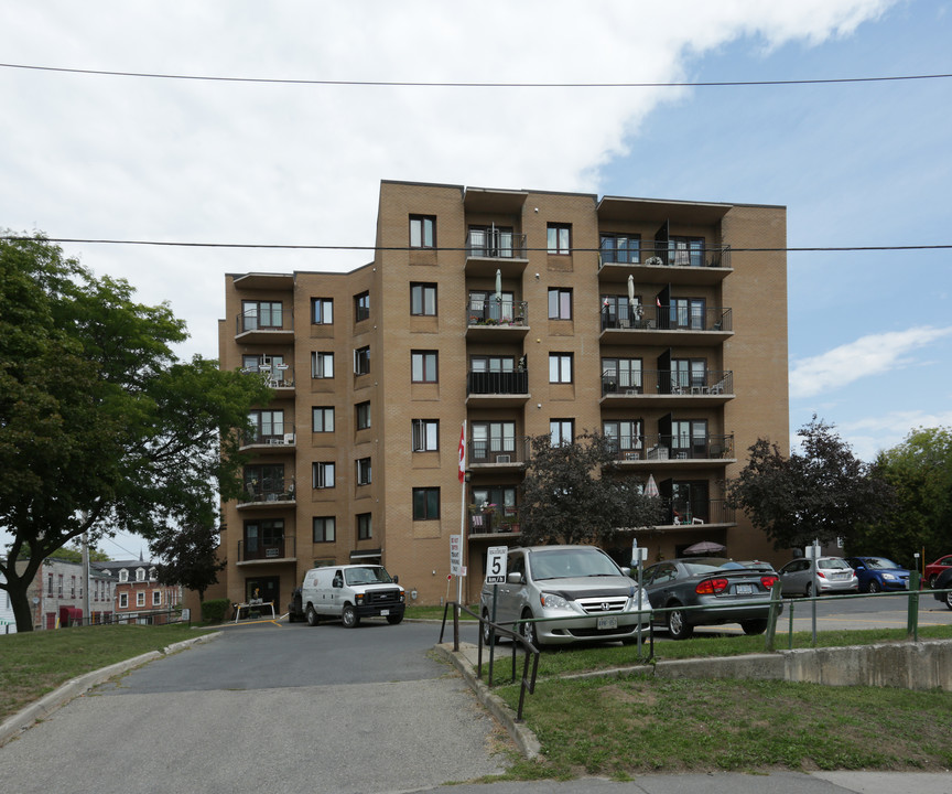 Maryanna in Brockville, ON - Building Photo