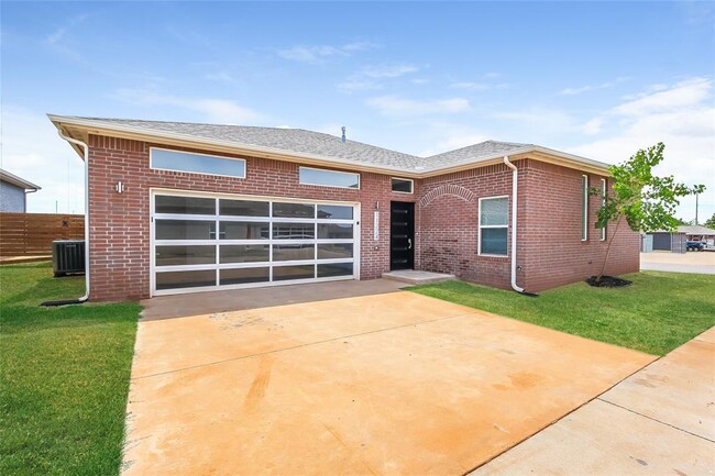 11224 Paradise Out Ln in Oklahoma City, OK - Foto de edificio - Building Photo