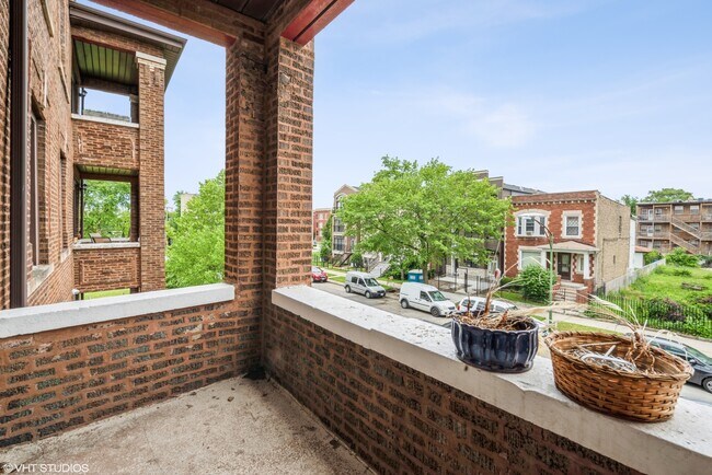 6518 S Greenwood Ave in Chicago, IL - Building Photo - Building Photo