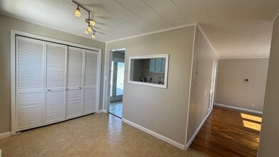 78 Willard St, Unit 2 Bedroom Apartment in Ayer, MA - Foto de edificio - Building Photo