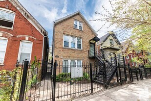 2335 W Moffat St, Unit # 03 in Chicago, IL - Building Photo