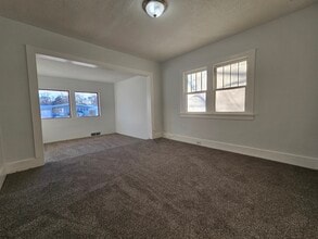 515 E 11th St in Spencer, IA - Building Photo - Building Photo