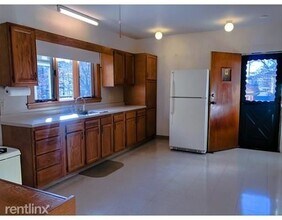 64 Freeman St-Unit -# 1 in Arlington, MA - Building Photo - Building Photo