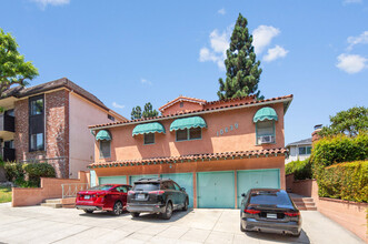 10639 Eastborne Ave in Los Angeles, CA - Building Photo - Building Photo