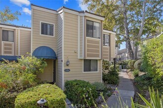 1158 S Westlake Blvd in Westlake Village, CA - Foto de edificio - Building Photo