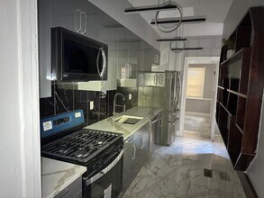 311 Gaskill St in Philadelphia, PA - Building Photo - Building Photo