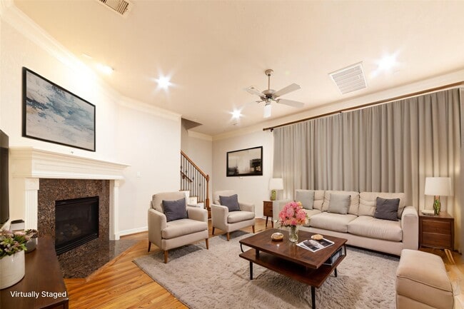 3206 Holly Thicket Dr