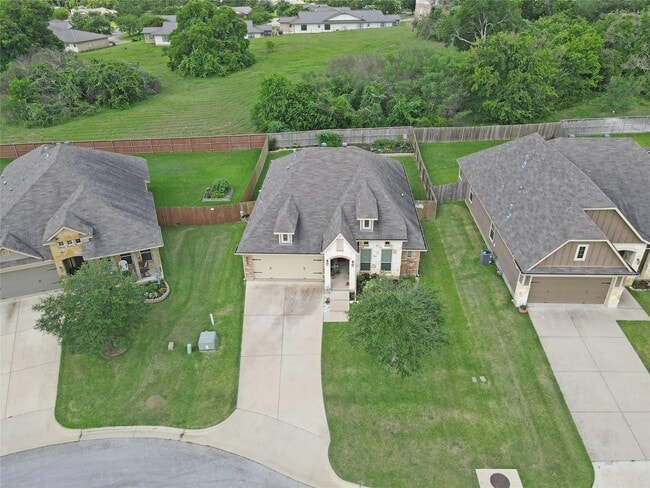 2110 Timberline Ct in Brenham, TX - Building Photo - Building Photo