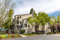 Cupertino Villas in Sunnyvale, CA - Foto de edificio - Building Photo