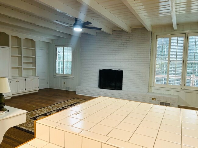 1679 S Milledge Ave in Athens, GA - Building Photo - Building Photo