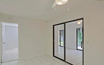 9258 Green Meadows Way in Palm Beach Gardens, FL - Building Photo - Building Photo