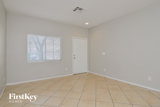 7460 Mariposa Grove St in Las Vegas, NV - Building Photo - Building Photo