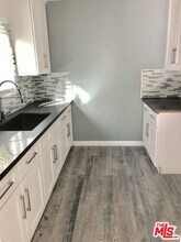 815 S Sherbourne Dr in Los Angeles, CA - Building Photo - Building Photo