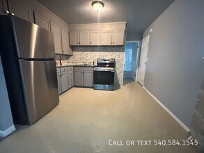 4230 Moomaw Ave NW in Roanoke, VA - Building Photo - Building Photo