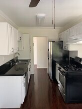 1547 Saltair S Ave, Unit 5 in Los Angeles, CA - Foto de edificio - Building Photo