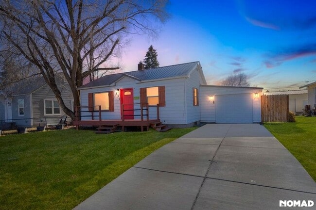 137 W 18th St in Idaho Falls, ID - Building Photo - Building Photo