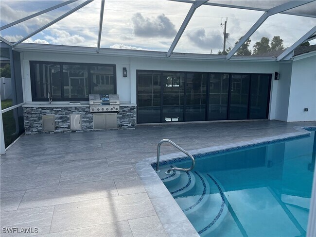property at 5313 Bayview Ct
