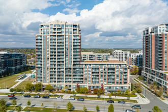 18 Uptown Dr in Markham, ON - Building Photo - Building Photo