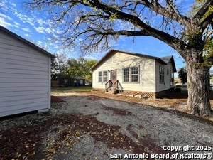 601 Mitchell Ave in Seguin, TX - Building Photo - Building Photo