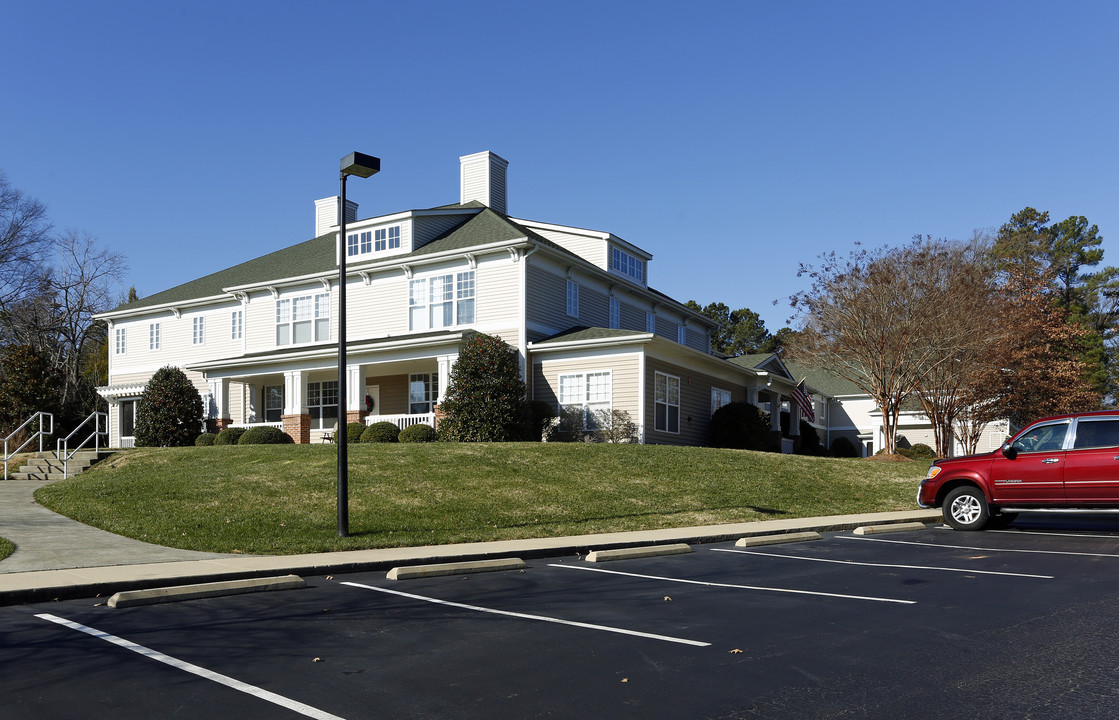 Lennox Chase Apartments in Raleigh, NC - Building Photo