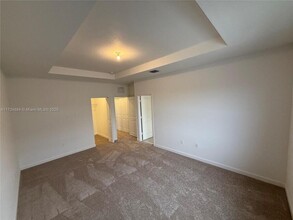 145 SW 184th Ave in Pembroke Pines, FL - Building Photo - Building Photo