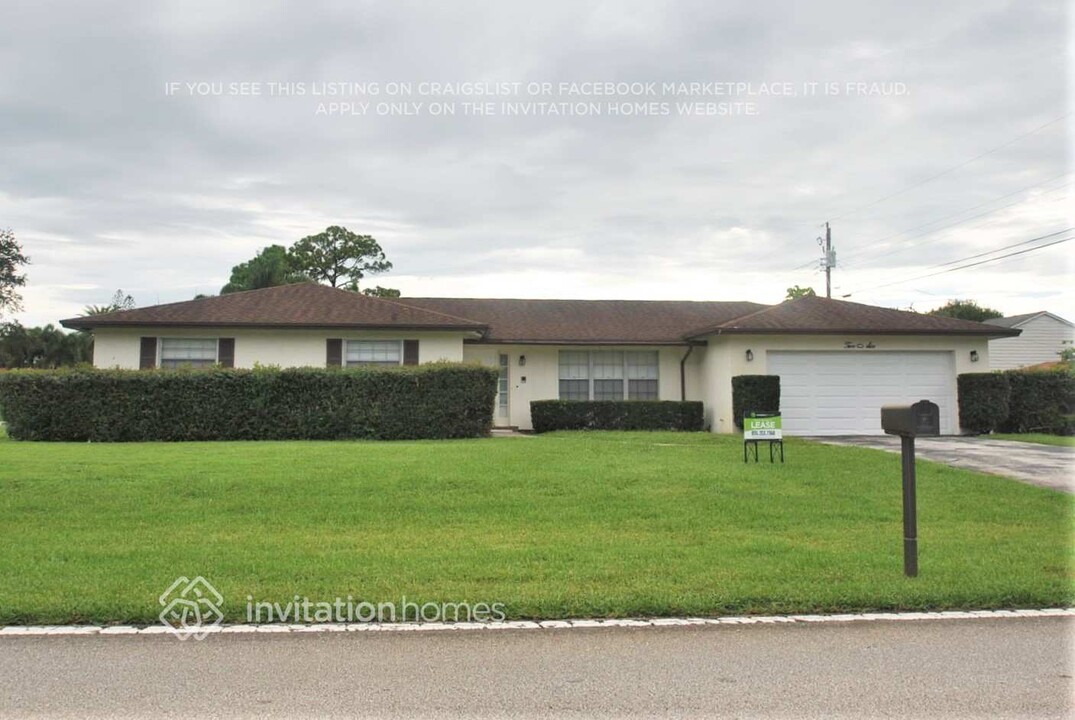 206 Ohio Rd in Greenacres, FL - Building Photo