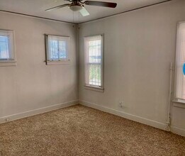 1237 W 56th St, Unit 1237 56th W 56th Street in Los Angeles, CA - Building Photo - Building Photo