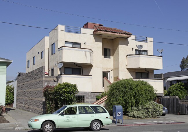 55 Marlow Dr in Oakland, CA - Foto de edificio - Building Photo